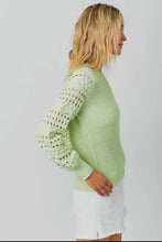 Load image into Gallery viewer, Pistachio Detailed Sleeve Top